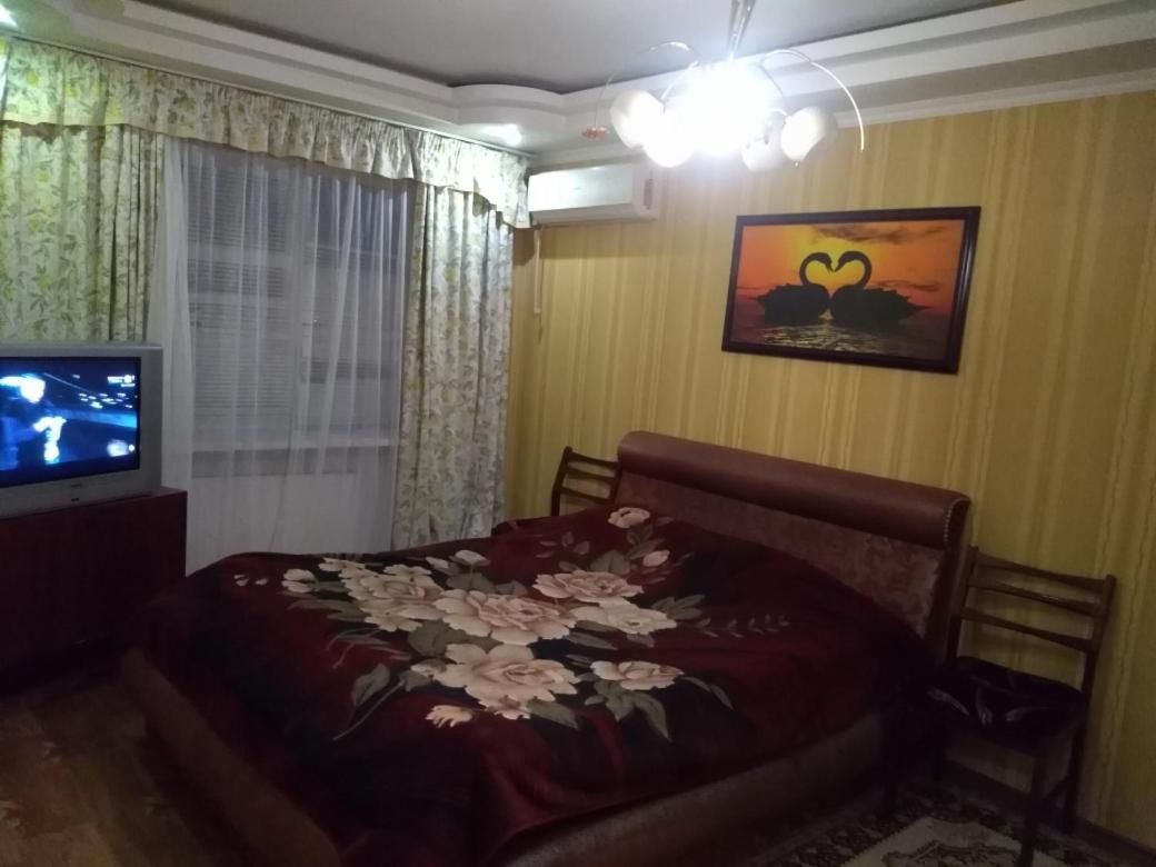 Апартаменты 2 room Apartment on Illyushy Kulyka Street, near FABRIKA Херсон-4