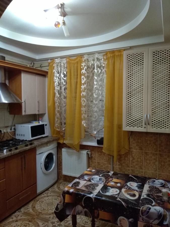 Апартаменты 2 room Apartment on Illyushy Kulyka Street, near FABRIKA Херсон